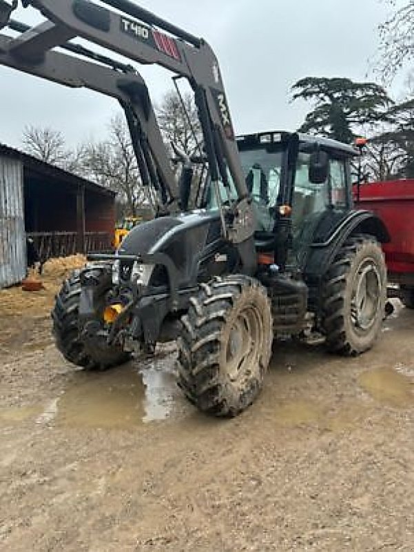 Traktor del tipo Valtra N103H5, Gebrauchtmaschine en Revel (Imagen 4)