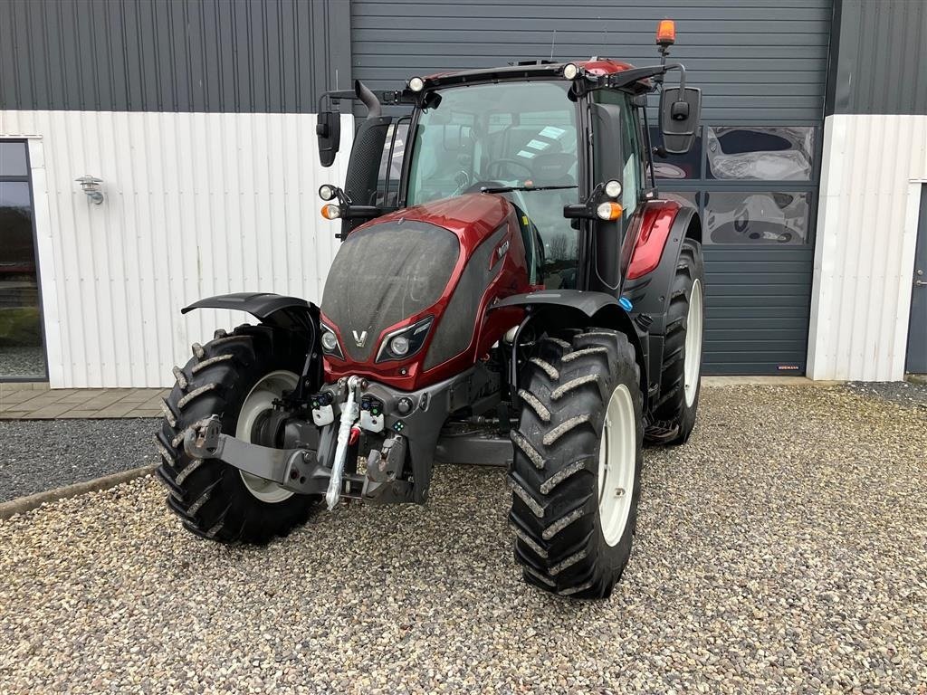 Traktor des Typs Valtra N104 H5, Gebrauchtmaschine in Thorsø (Bild 4)