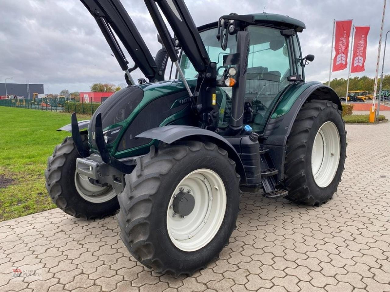 Traktor of the type Valtra N104 MIT ALÖ FRONTLADER, Gebrauchtmaschine in Oyten (Picture 2)