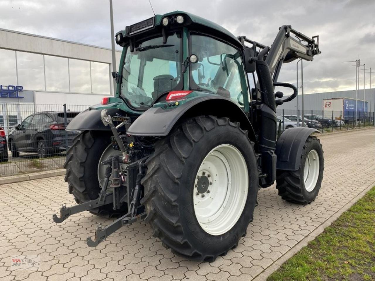 Traktor of the type Valtra N104 MIT ALÖ FRONTLADER, Gebrauchtmaschine in Oyten (Picture 4)