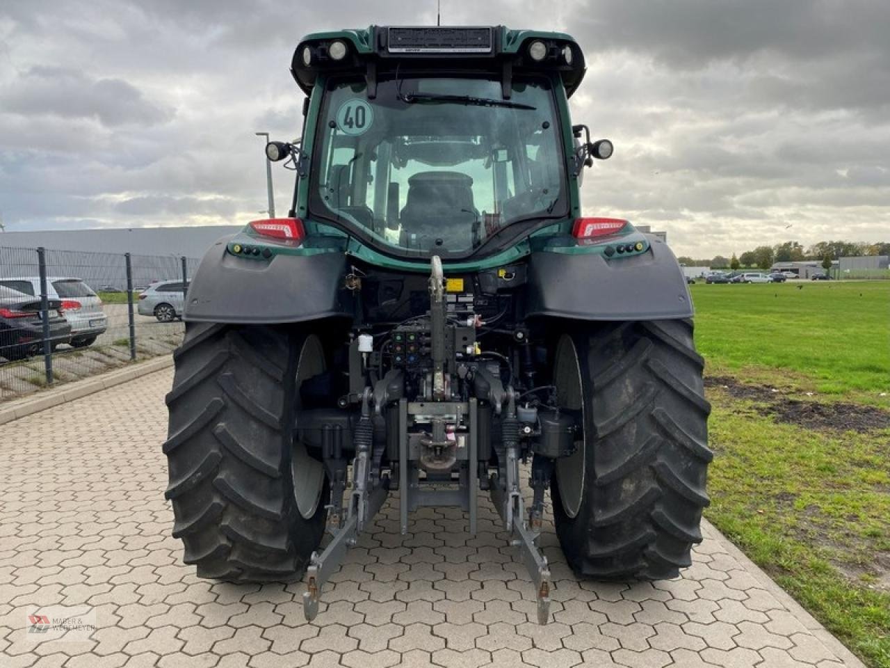 Traktor of the type Valtra N104 MIT ALÖ FRONTLADER, Gebrauchtmaschine in Oyten (Picture 5)