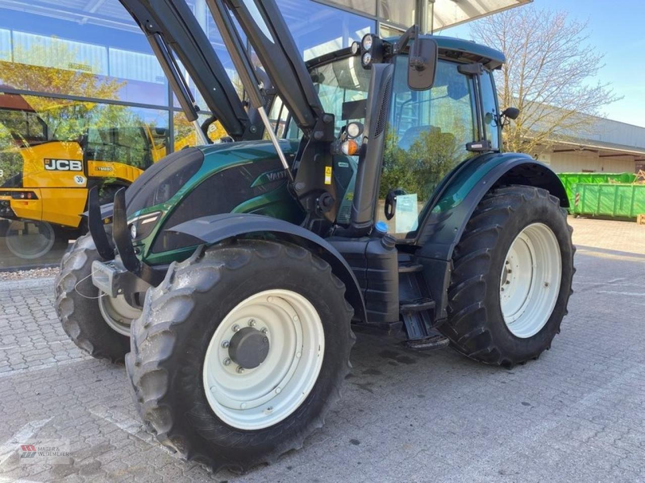 Traktor des Typs Valtra N104 MIT QUICKE FRONTALDER, Gebrauchtmaschine in Oyten (Bild 2)
