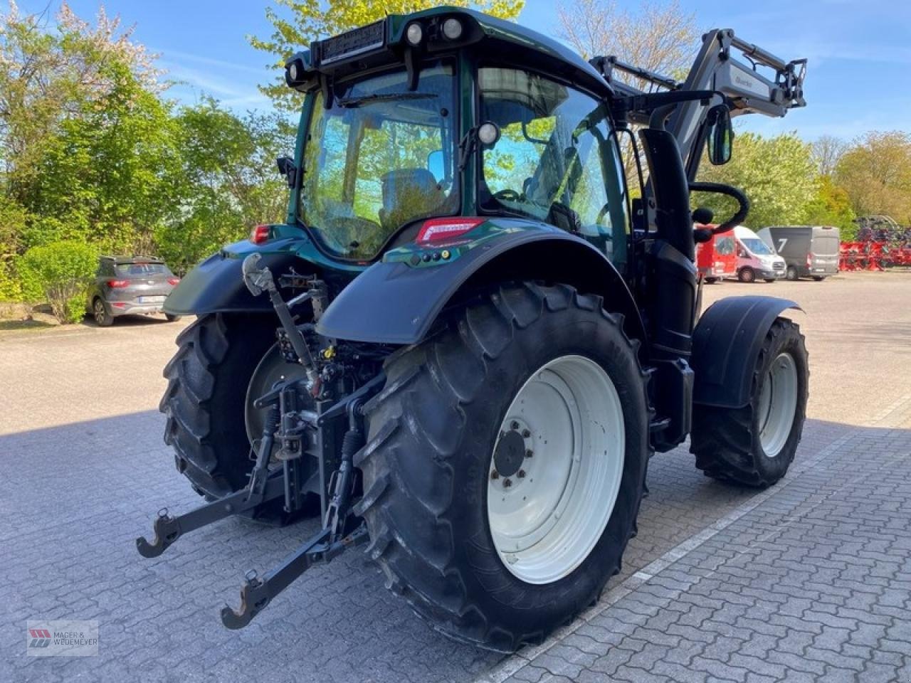 Traktor des Typs Valtra N104 MIT QUICKE FRONTALDER, Gebrauchtmaschine in Oyten (Bild 4)