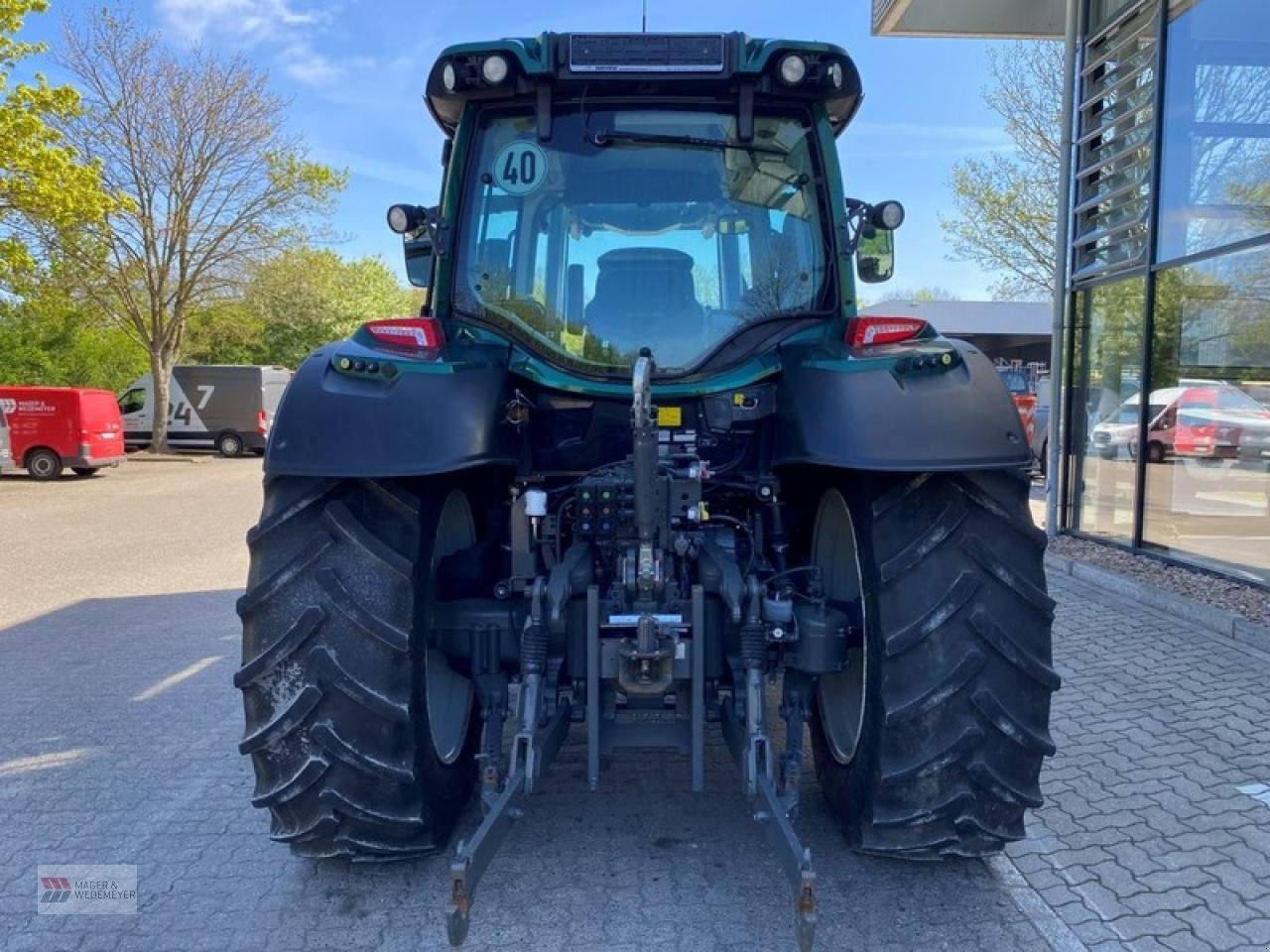Traktor des Typs Valtra N104 MIT QUICKE FRONTALDER, Gebrauchtmaschine in Oyten (Bild 5)