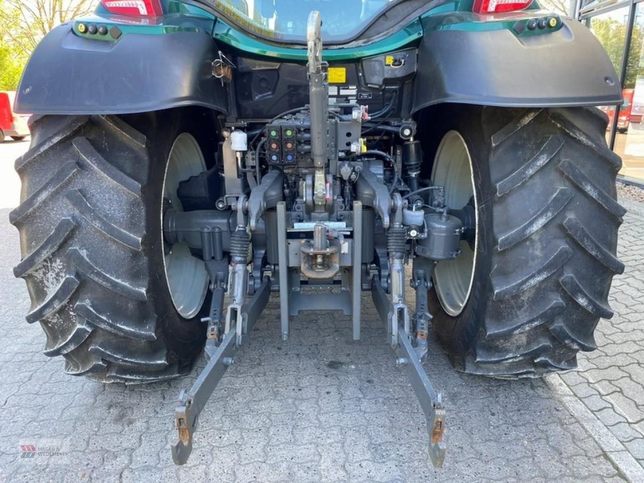 Traktor des Typs Valtra N104 MIT QUICKE FRONTALDER, Gebrauchtmaschine in Oyten (Bild 6)