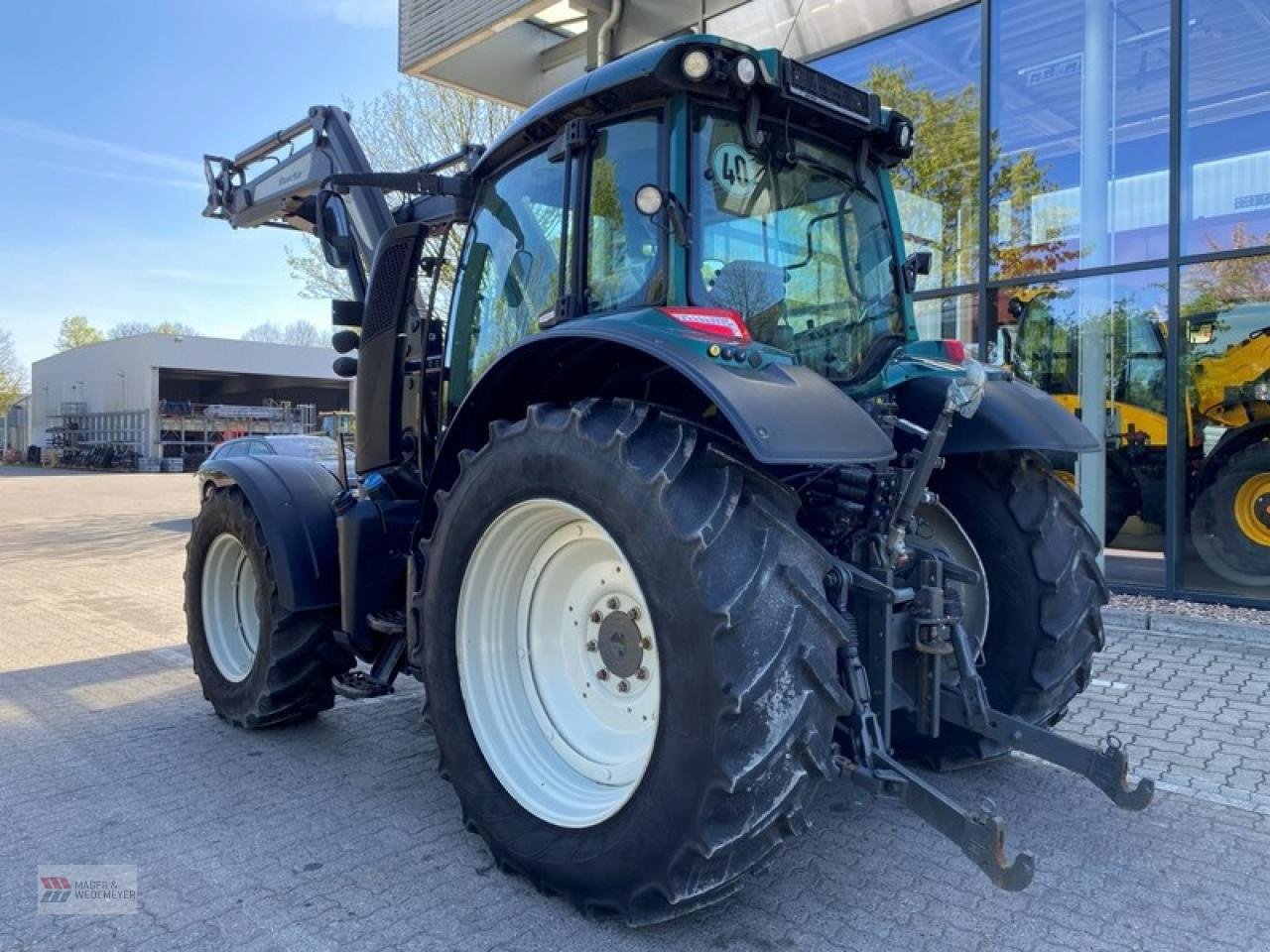 Traktor des Typs Valtra N104 MIT QUICKE FRONTALDER, Gebrauchtmaschine in Oyten (Bild 7)