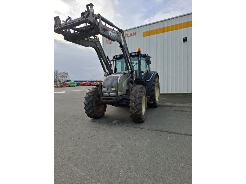 Traktor типа Valtra N111, Gebrauchtmaschine в ANTIGNY (Фотография 1)