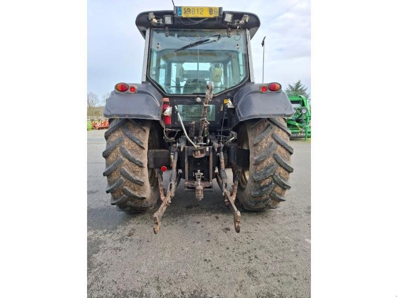 Traktor типа Valtra N111, Gebrauchtmaschine в ANTIGNY (Фотография 7)