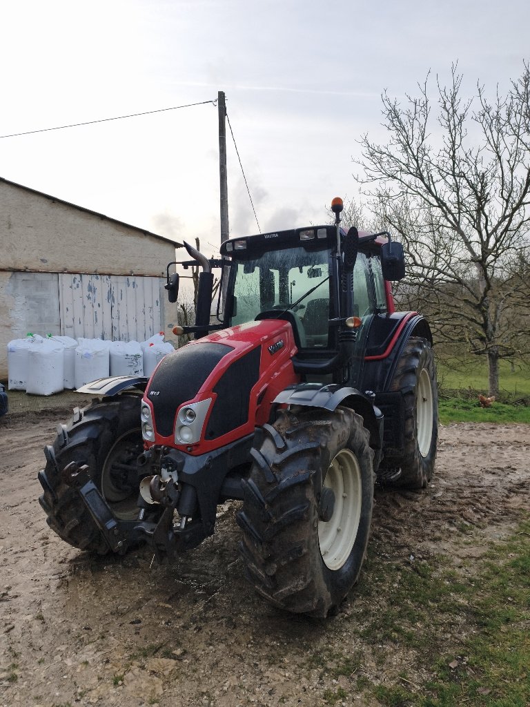 Traktor a típus Valtra N113H5, Gebrauchtmaschine ekkor: LABASTIDE MURAT (Kép 1)