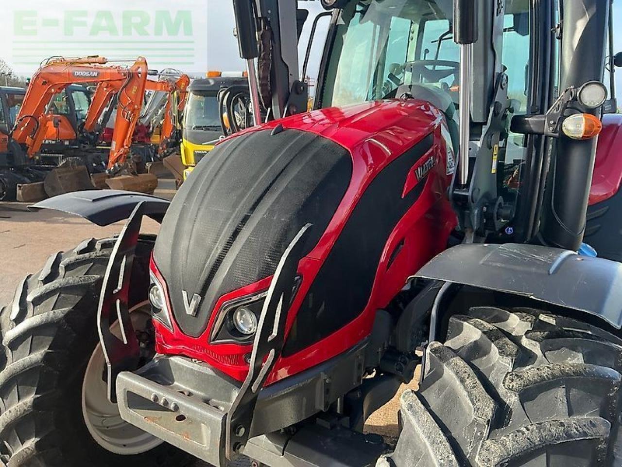 Traktor of the type Valtra n114 hi tech tractor (st25634), Gebrauchtmaschine in SHAFTESBURY (Picture 19)