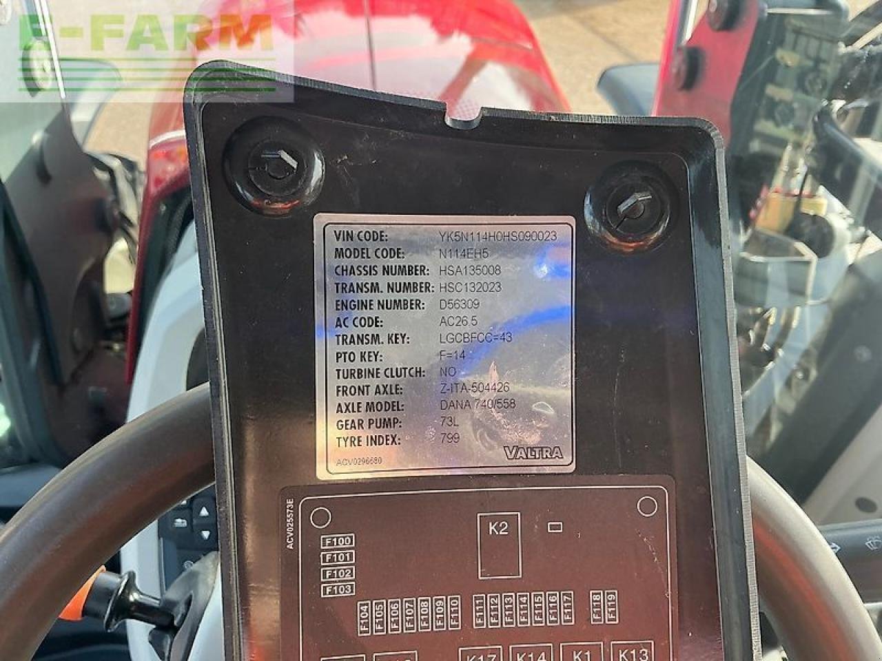 Traktor of the type Valtra n114 hi tech tractor (st25634), Gebrauchtmaschine in SHAFTESBURY (Picture 26)