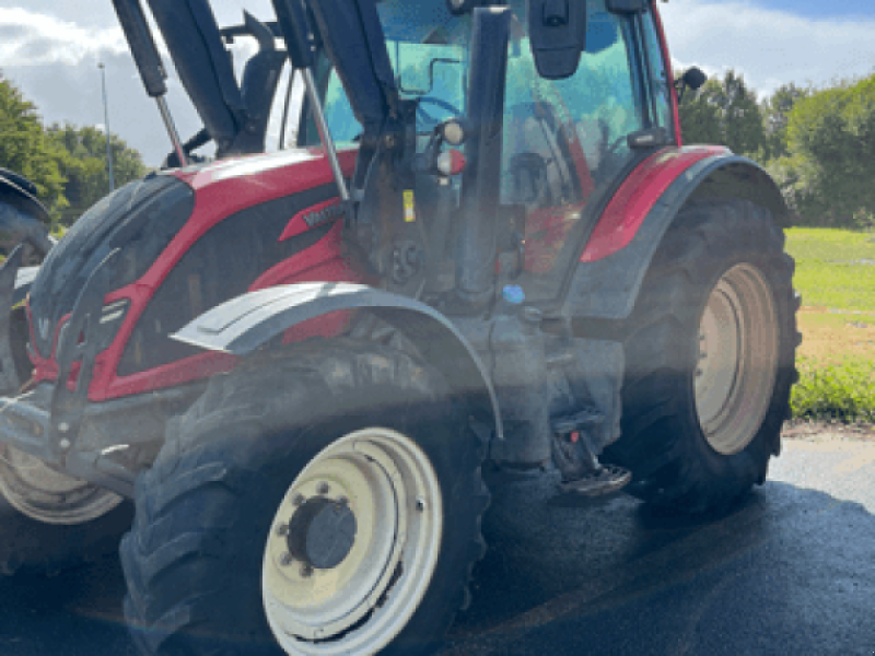 Traktor des Typs Valtra N114, Gebrauchtmaschine in HERIC (Bild 1)