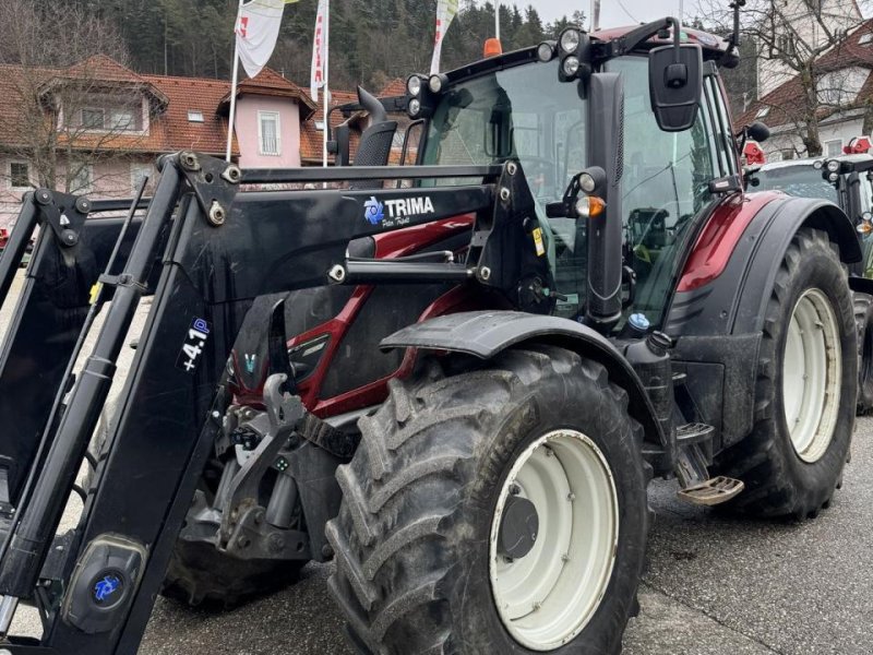 Traktor of the type Valtra n114e hitech HiTech, Gebrauchtmaschine in RUDEN (Picture 1)