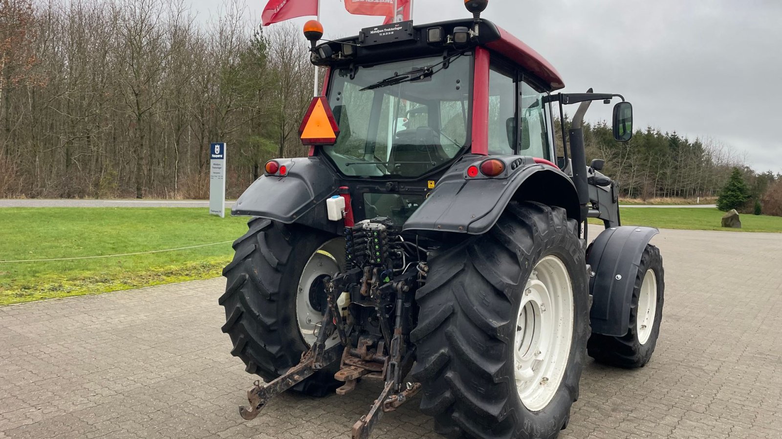 Traktor типа Valtra N121 Advance, Gebrauchtmaschine в Nimtofte (Фотография 8)