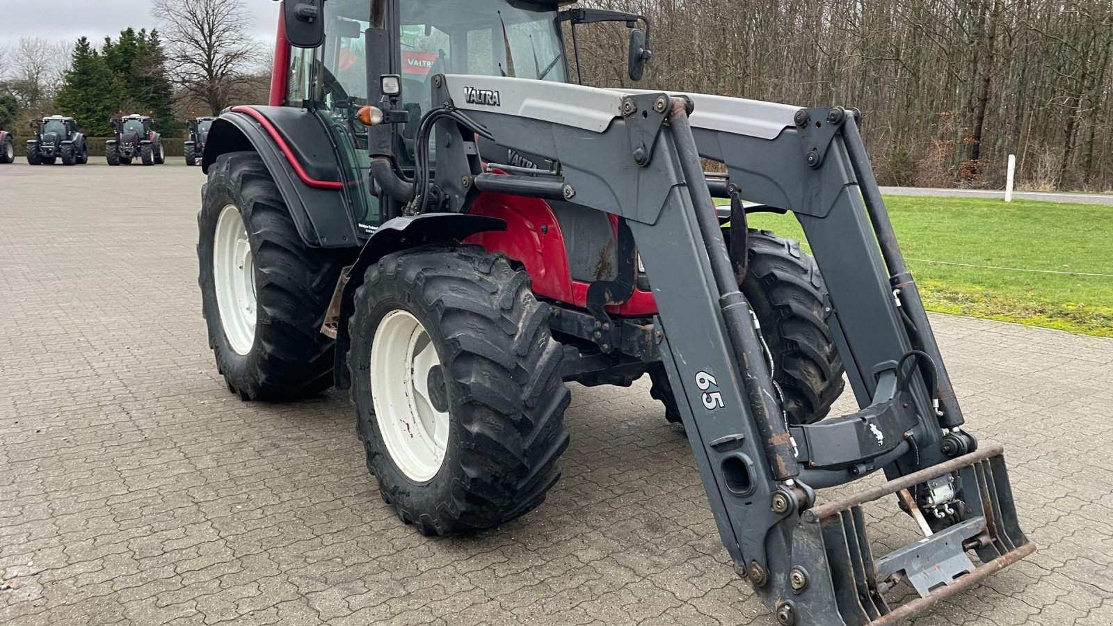 Traktor типа Valtra N121 Advance, Gebrauchtmaschine в Nimtofte (Фотография 5)