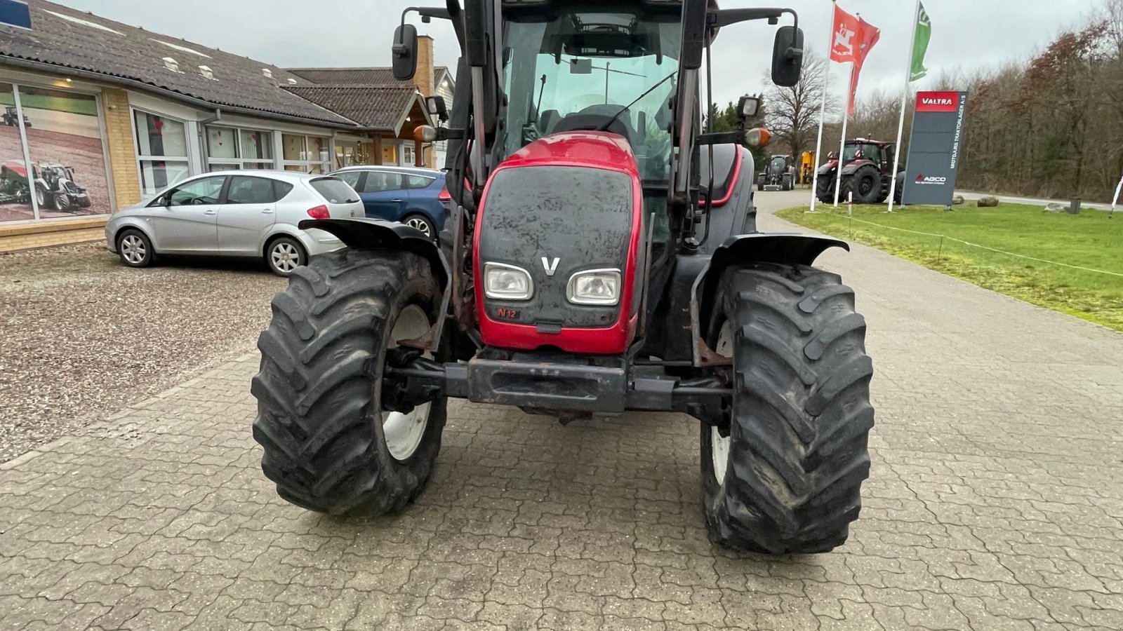 Traktor типа Valtra N121 Advance, Gebrauchtmaschine в Nimtofte (Фотография 12)