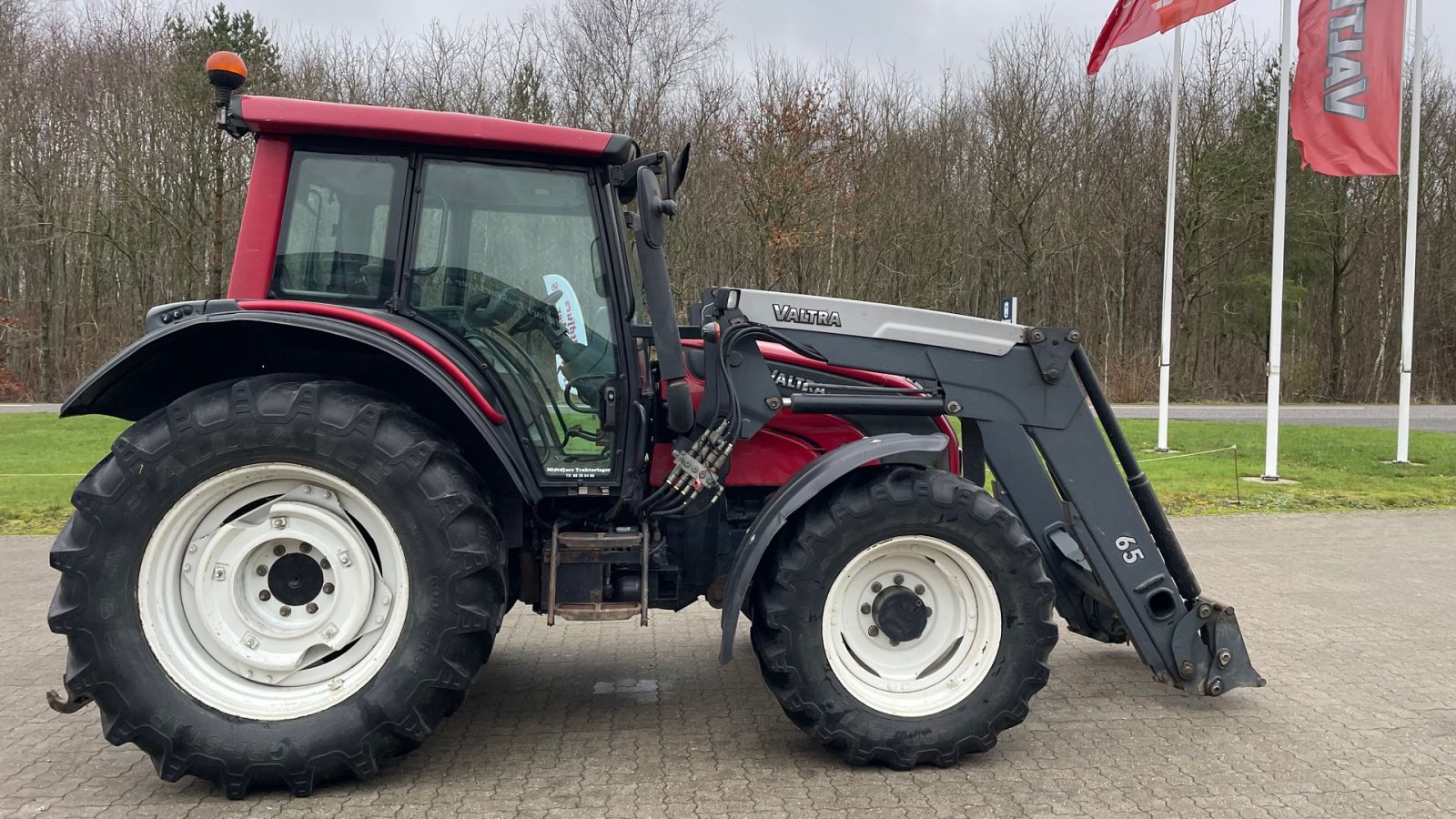 Traktor типа Valtra N121 Advance, Gebrauchtmaschine в Nimtofte (Фотография 7)