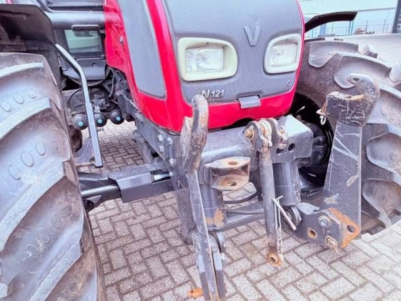 Traktor типа Valtra N121 Hitech 50km, geveerd, Fronthef, Gebrauchtmaschine в Marknesse (Фотография 3)