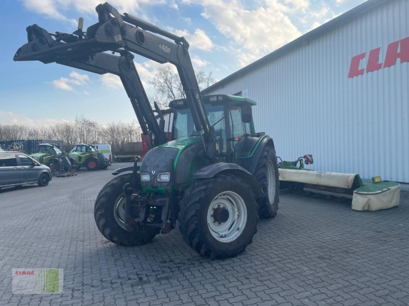 Traktor Türe ait Valtra N121, Gebrauchtmaschine içinde Schenefeld (resim 1)
