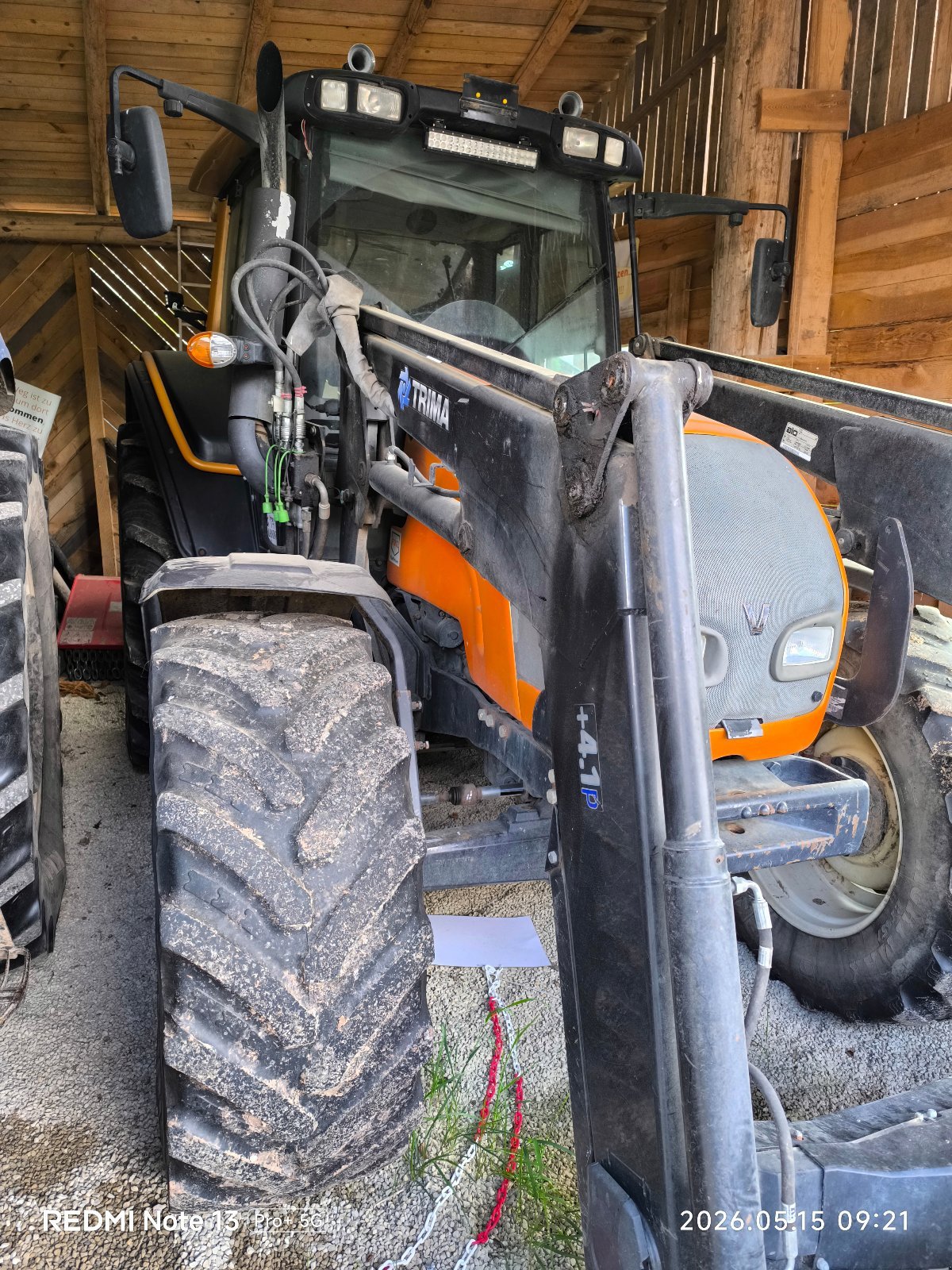 Traktor Türe ait Valtra N121, Gebrauchtmaschine içinde Mannebach (resim 2)