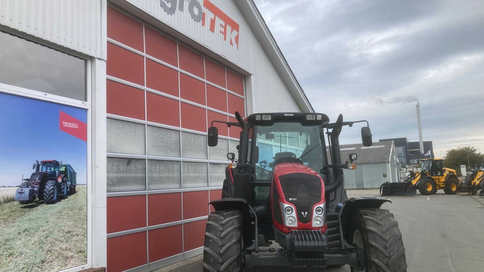 Traktor типа Valtra N123 H5, Gebrauchtmaschine в Hobro (Фотография 1)