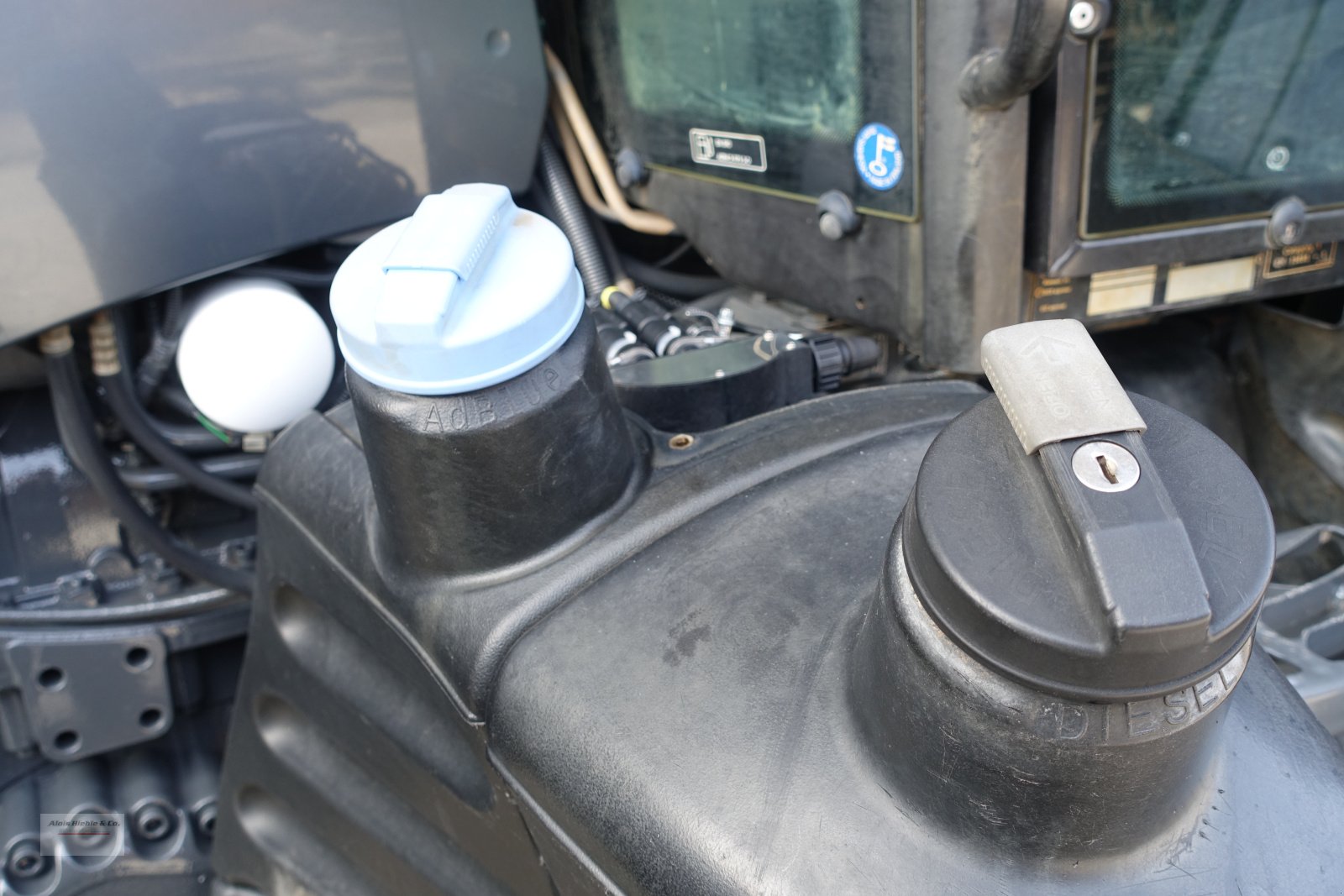 Traktor of the type Valtra N123 HiTech, Gebrauchtmaschine in Tapfheim (Picture 5)