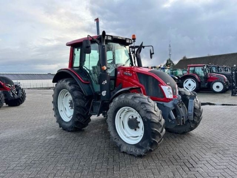 Traktor van het type Valtra N123 Hitech5, Gebrauchtmaschine in Marknesse (Foto 11)