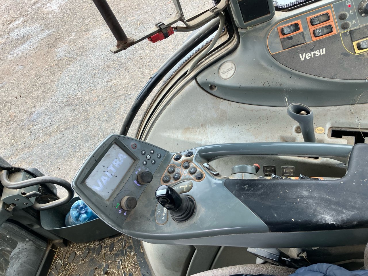 Traktor tip Valtra N123, Gebrauchtmaschine in MORLHON LE HAUT (Poză 10)
