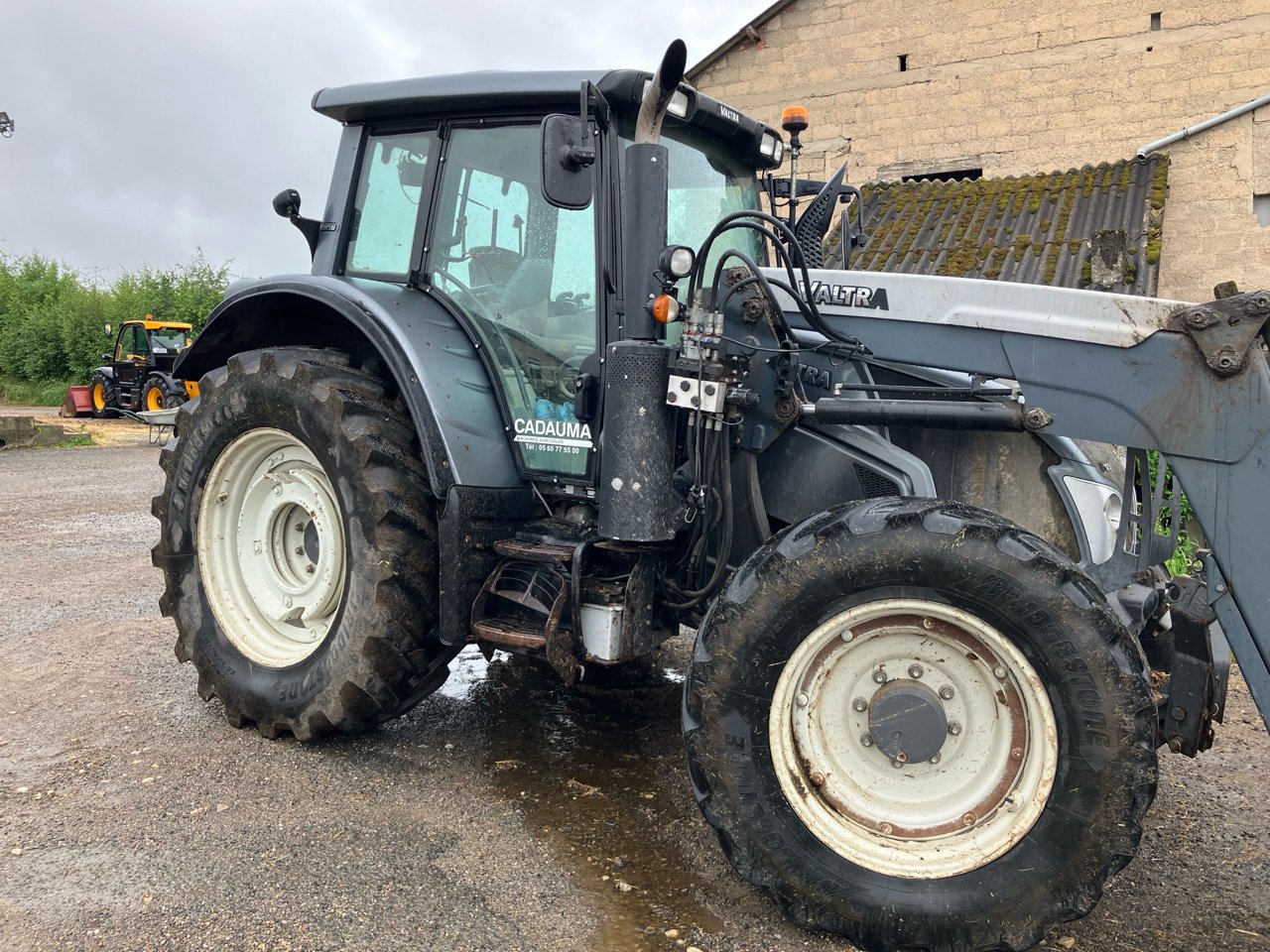 Traktor tip Valtra N123, Gebrauchtmaschine in MORLHON LE HAUT (Poză 2)