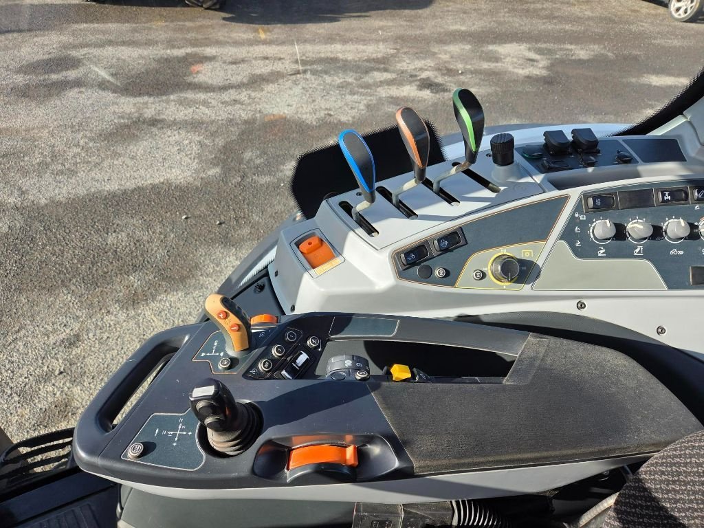 Traktor typu Valtra N124 Hitech H5, Gebrauchtmaschine v ATHIS (Obrázek 11)