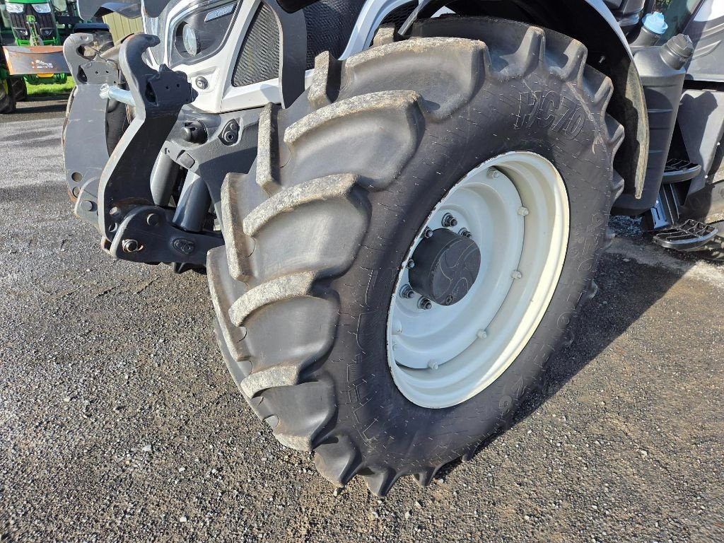 Traktor typu Valtra N124 Hitech H5, Gebrauchtmaschine v ATHIS (Obrázek 7)