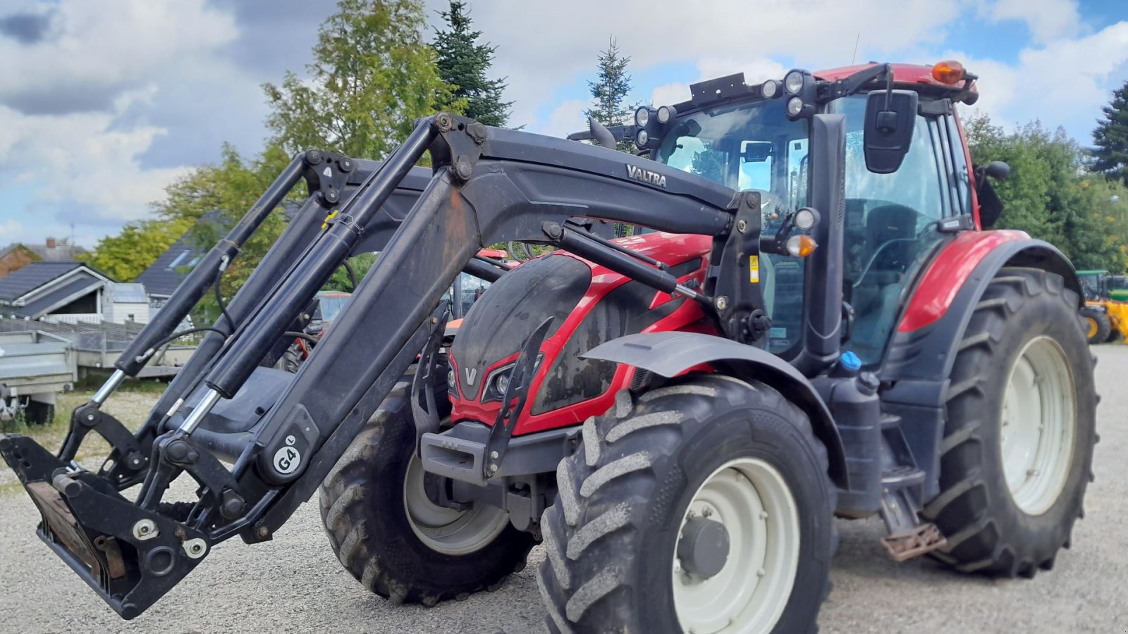 Traktor des Typs Valtra N124H5, Gebrauchtmaschine in Gudbjerg (Bild 1)