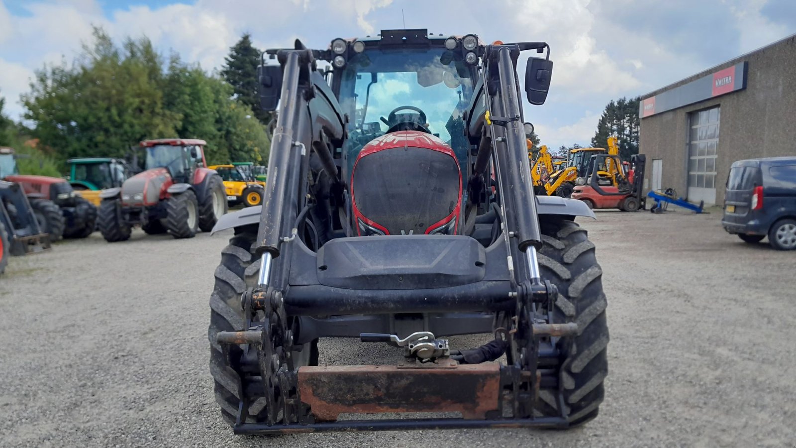 Traktor des Typs Valtra N124H5, Gebrauchtmaschine in Gudbjerg (Bild 6)