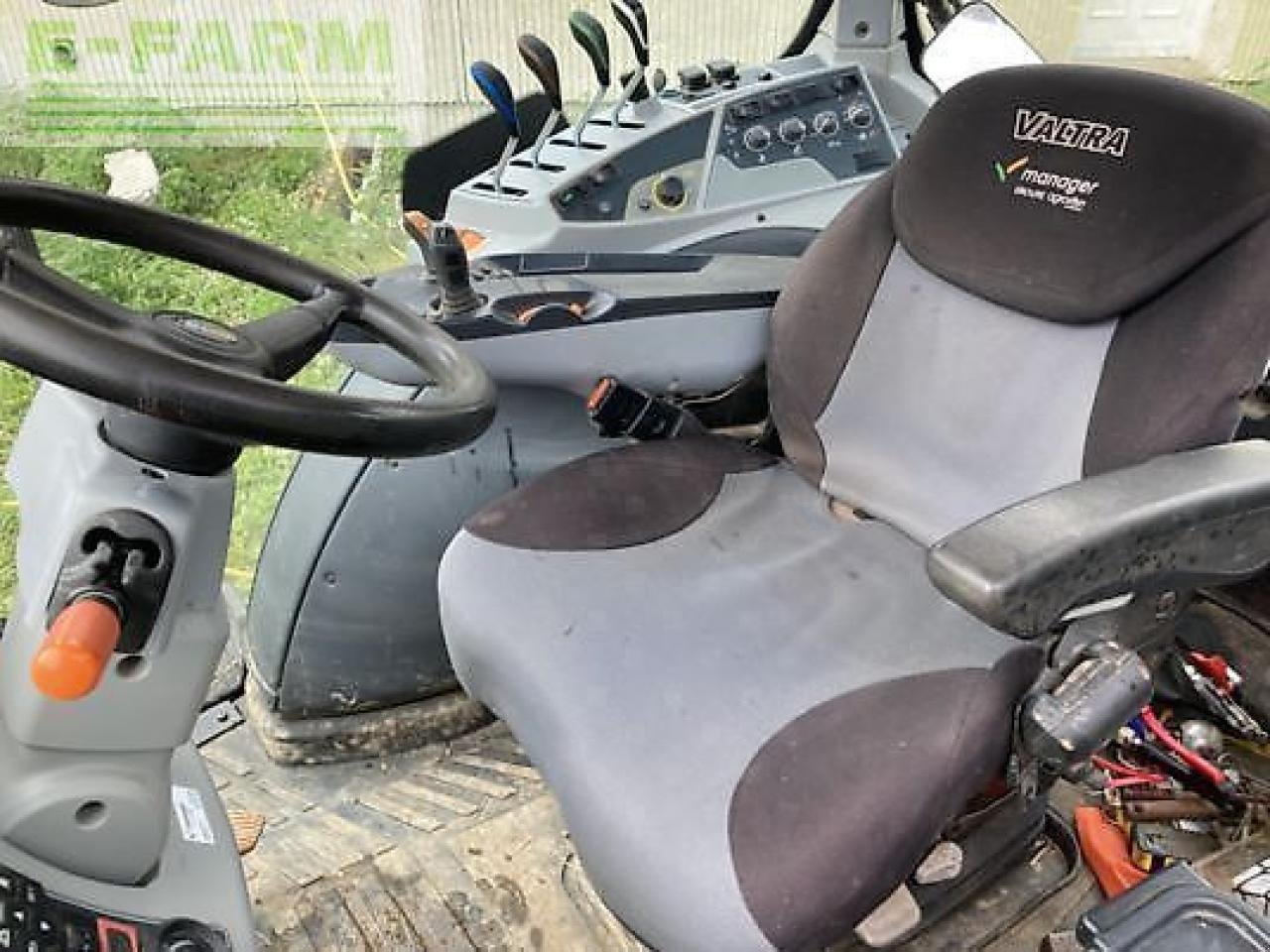 Traktor του τύπου Valtra n134 active Active, Gebrauchtmaschine σε MONFERRAN (Φωτογραφία 9)