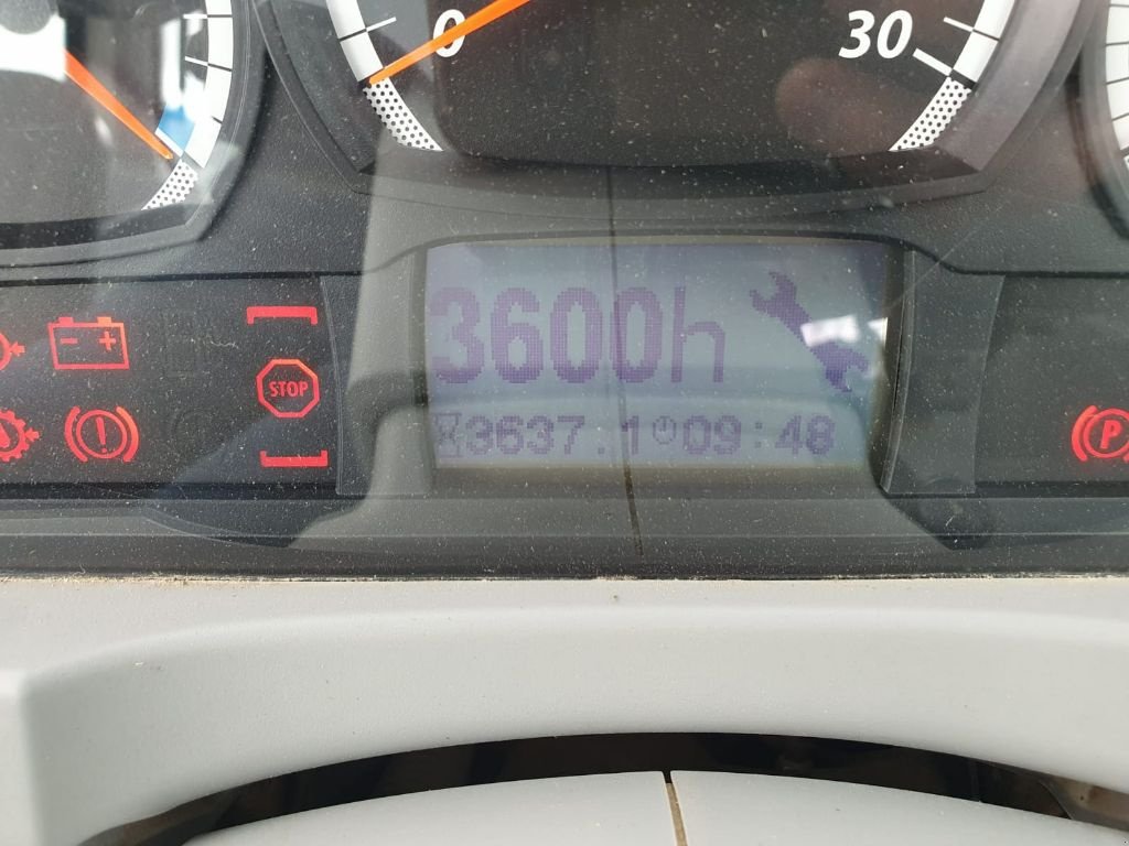 Traktor of the type Valtra N134 ACTIVE, Gebrauchtmaschine in DOMFRONT (Picture 4)