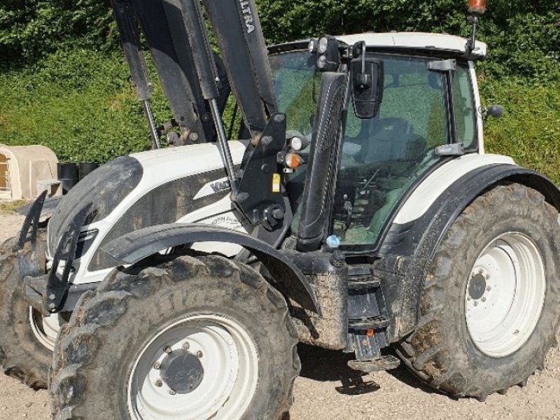 Traktor of the type Valtra N134 ACTIVE, Gebrauchtmaschine in DOMFRONT (Picture 1)