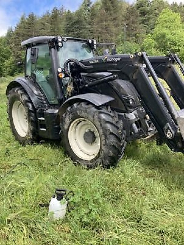 Traktor of the type Valtra N134 ACTIVE, Gebrauchtmaschine in Carcassonne (Picture 4)