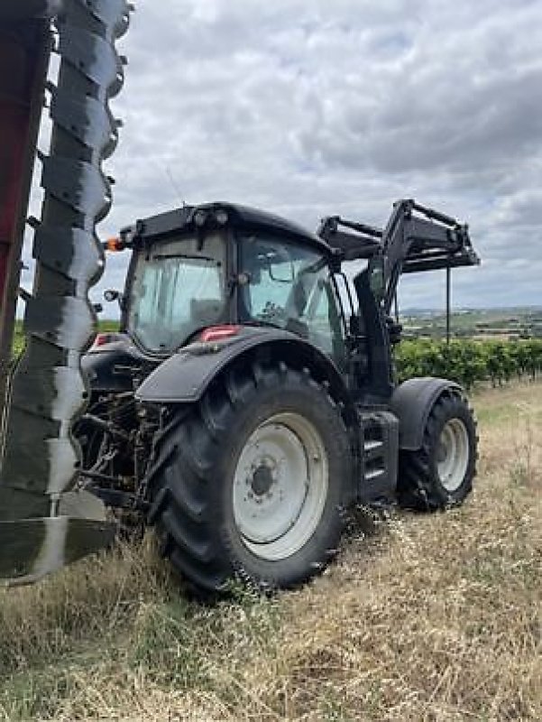 Traktor of the type Valtra N134 ACTIVE, Gebrauchtmaschine in Carcassonne (Picture 8)
