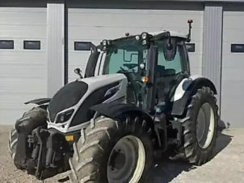 Traktor du type Valtra n134 h5, Gebrauchtmaschine en MONFERRAN
