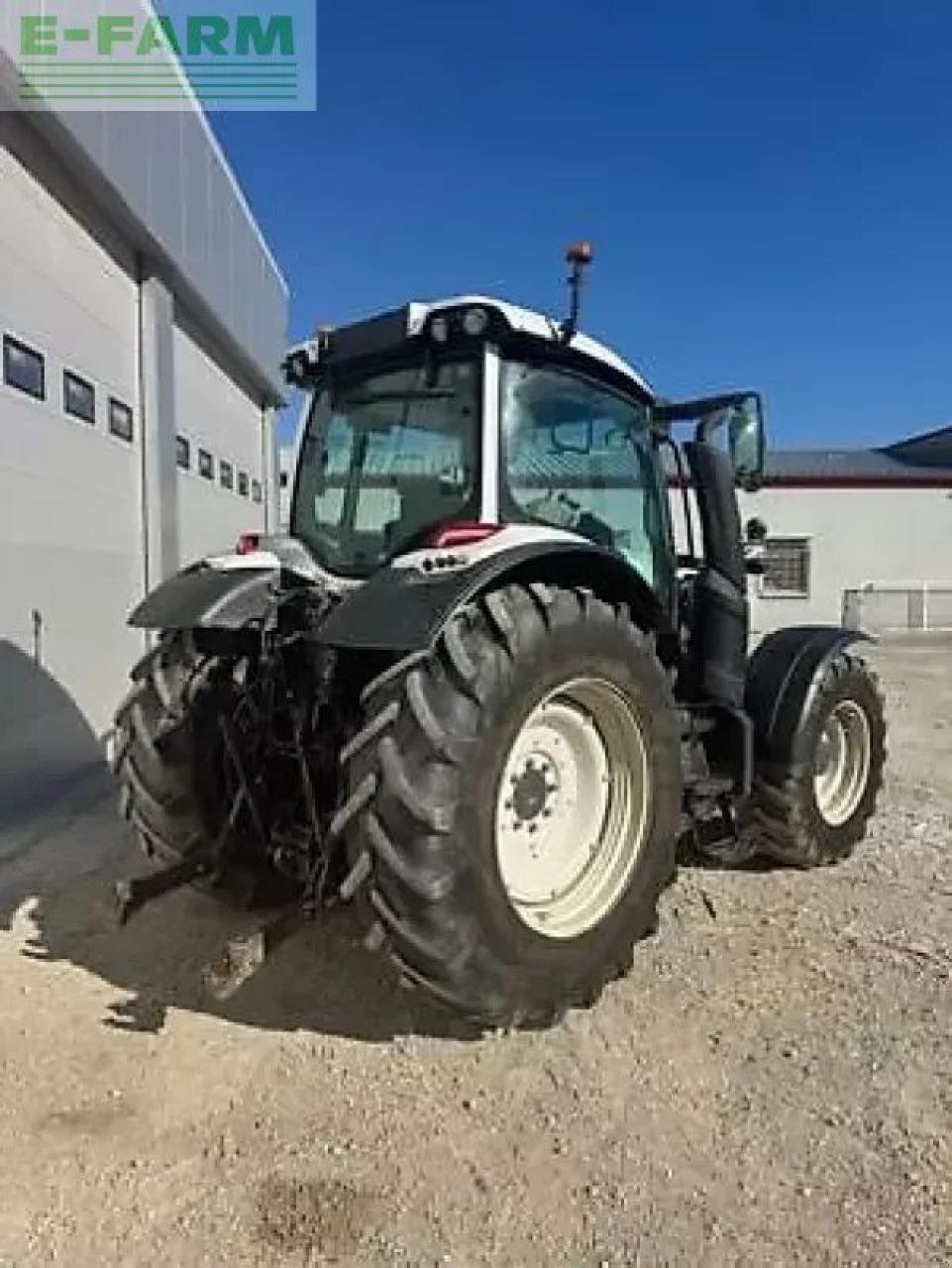 Traktor du type Valtra n134 h5, Gebrauchtmaschine en MONFERRAN (Photo 4)