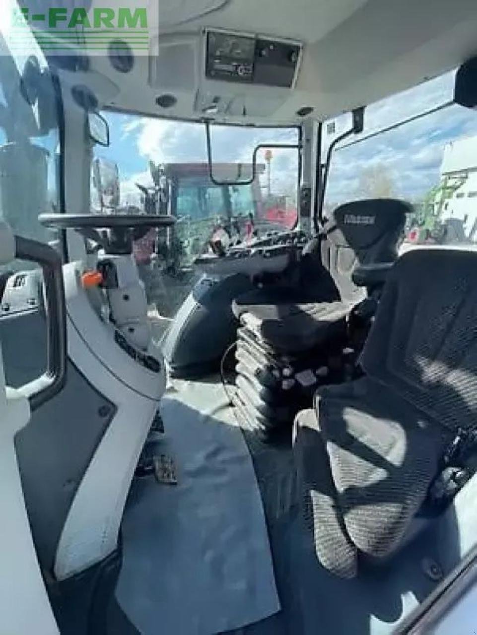 Traktor du type Valtra n134 h5, Gebrauchtmaschine en MONFERRAN (Photo 8)