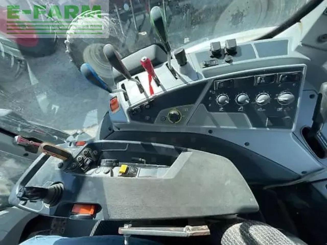 Traktor du type Valtra n134 h5, Gebrauchtmaschine en MONFERRAN (Photo 9)