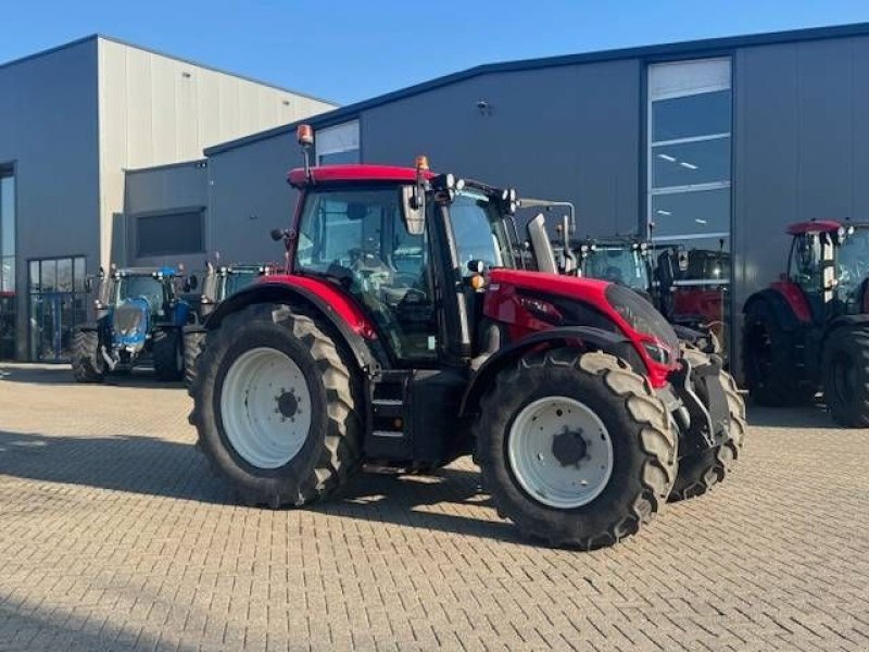 Traktor des Typs Valtra N134 Hitech, Gebrauchtmaschine in Marknesse (Bild 4)