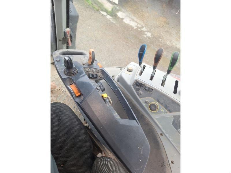 Traktor des Typs Valtra N134, Gebrauchtmaschine in ANTIGNY (Bild 8)