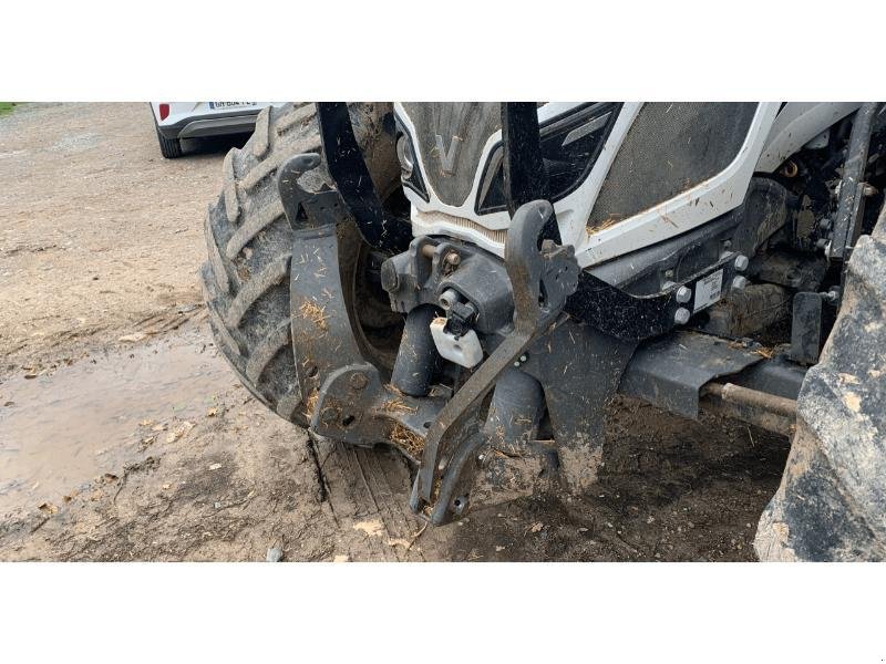 Traktor типа Valtra N134, Gebrauchtmaschine в SAINT GENEST D'AMBIERE (Фотография 4)