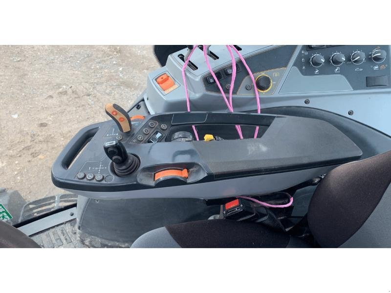 Traktor типа Valtra N134, Gebrauchtmaschine в SAINT GENEST D'AMBIERE (Фотография 5)