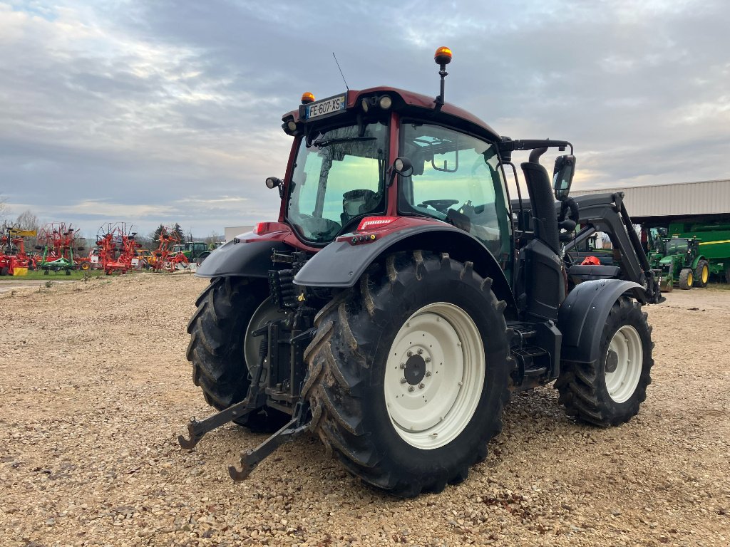 Traktor des Typs Valtra N134, Gebrauchtmaschine in VIRECOURT (Bild 5)