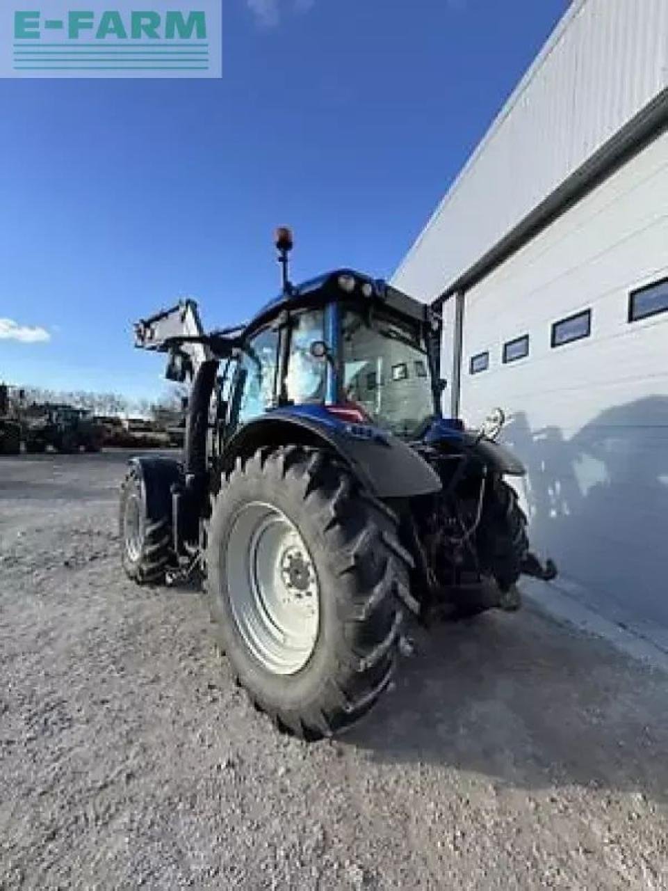 Traktor типа Valtra n134a, Gebrauchtmaschine в MONFERRAN (Фотография 4)