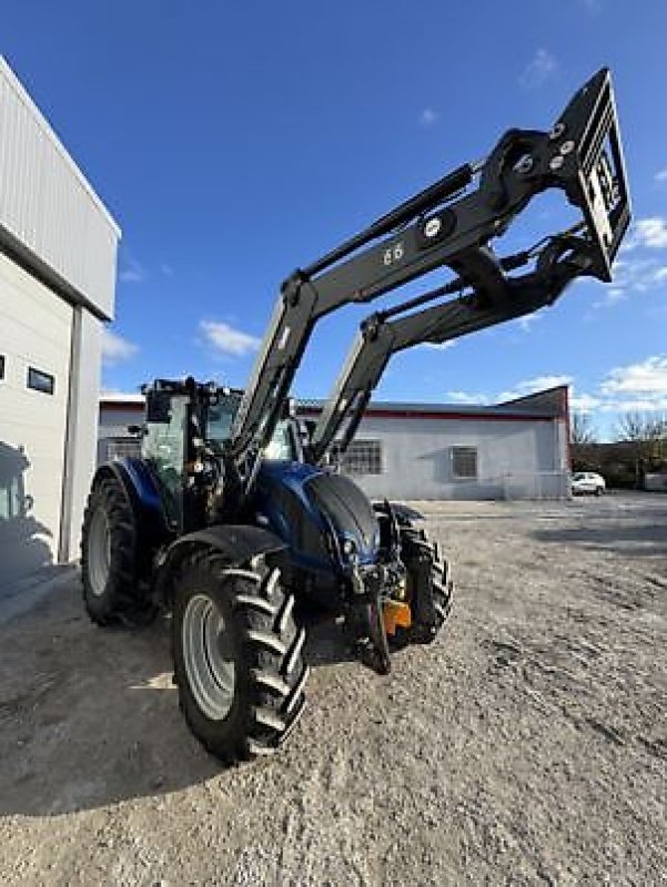 Traktor des Typs Valtra N134A, Gebrauchtmaschine in Revel (Bild 1)