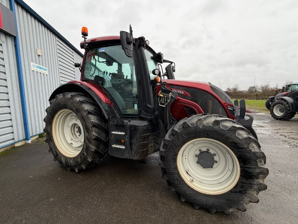 Traktor vrste Valtra N134A, Gebrauchtmaschine v Combourg (Slika 3)